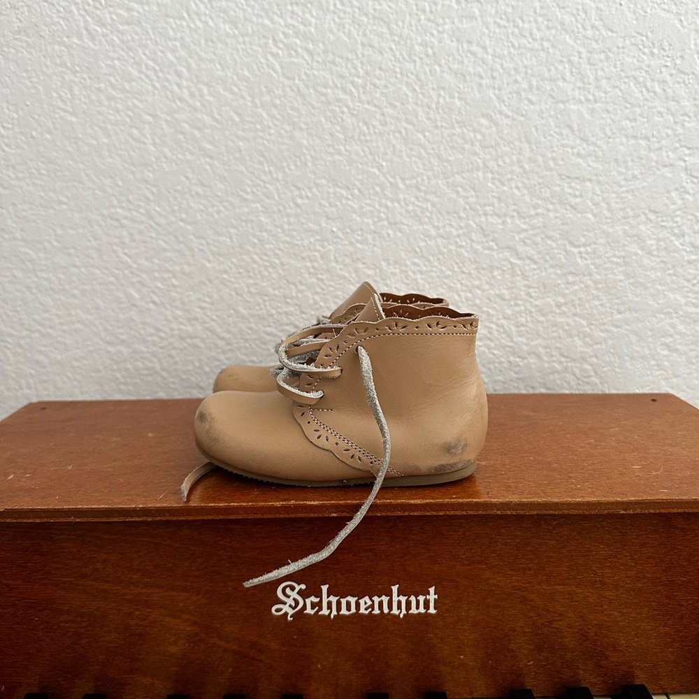 Adelisa booties